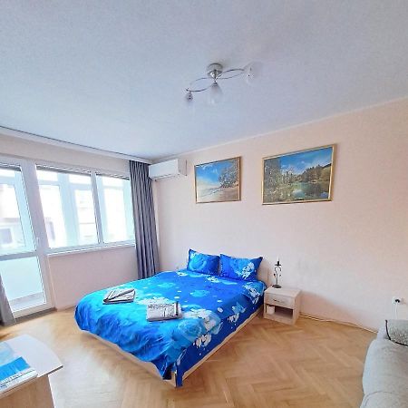Варна Хостел Bagian luar foto