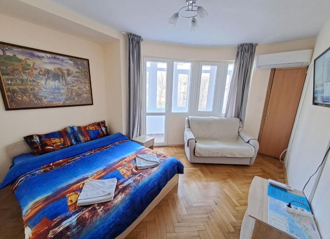Варна Хостел Bagian luar foto